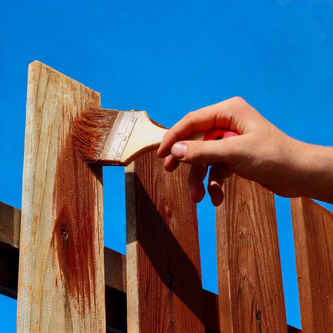dreamstime_m_32766377 fence painting