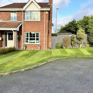 Commercial Grass Cutting